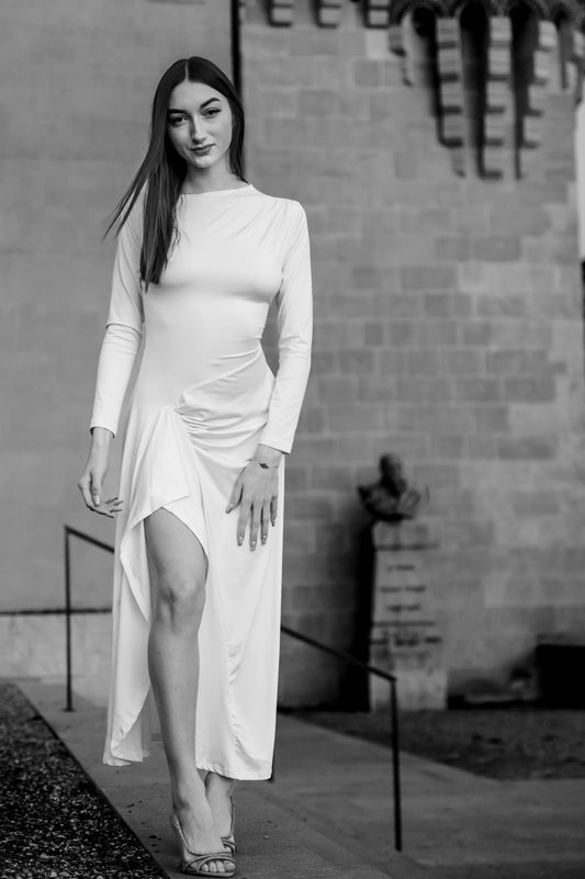 Robe longue élégante manches évasées — French Elegance