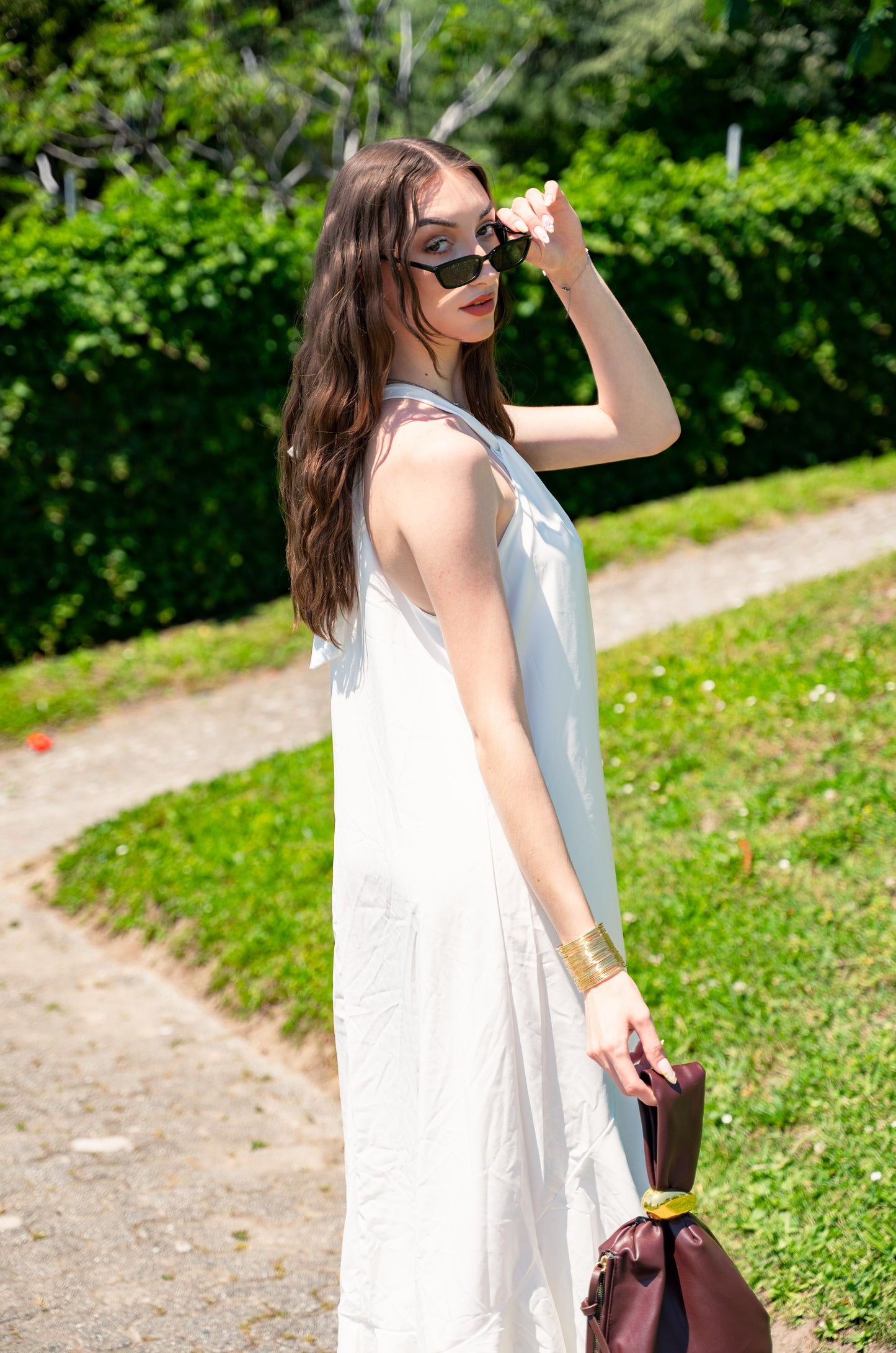 Robe mini dos nu col V