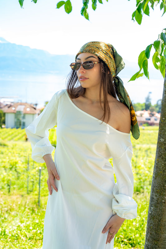 Robe asymétrique épaules dénudées