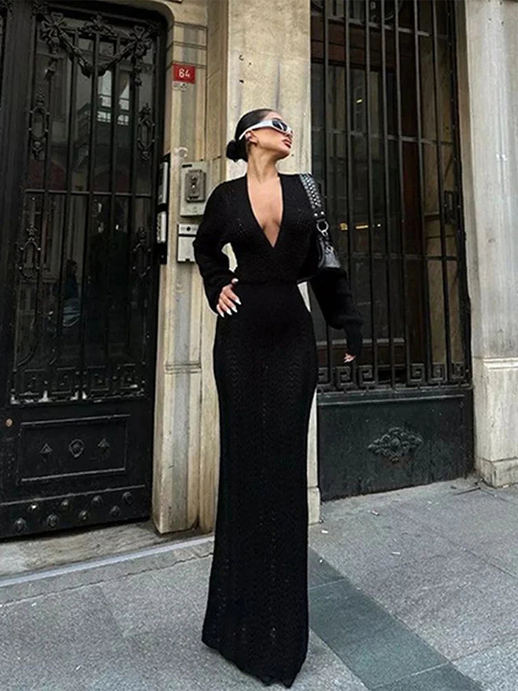 Robe longue ajourée col V — Sunset Muse