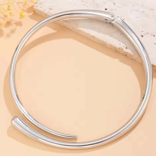 Collier ras du cou