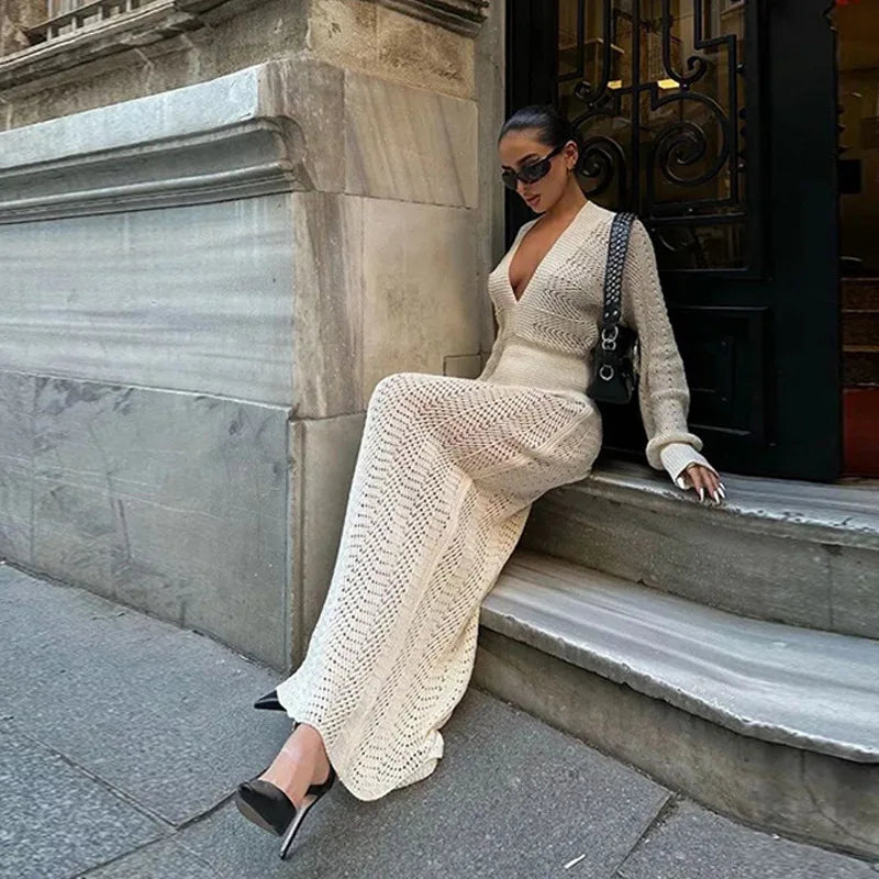 Robe longue ajourée col V — Sunset Muse